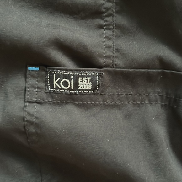 Koi Basics Long sleeved front zip medical scrubs - Picture 2 of 4